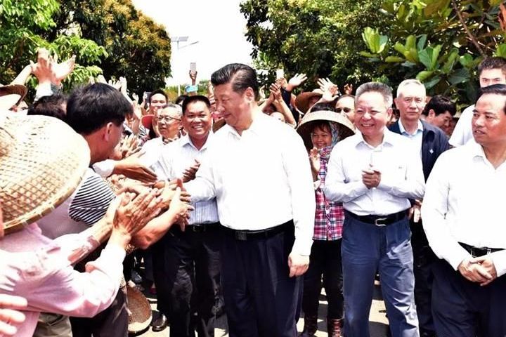 习近平总书记走访石山镇